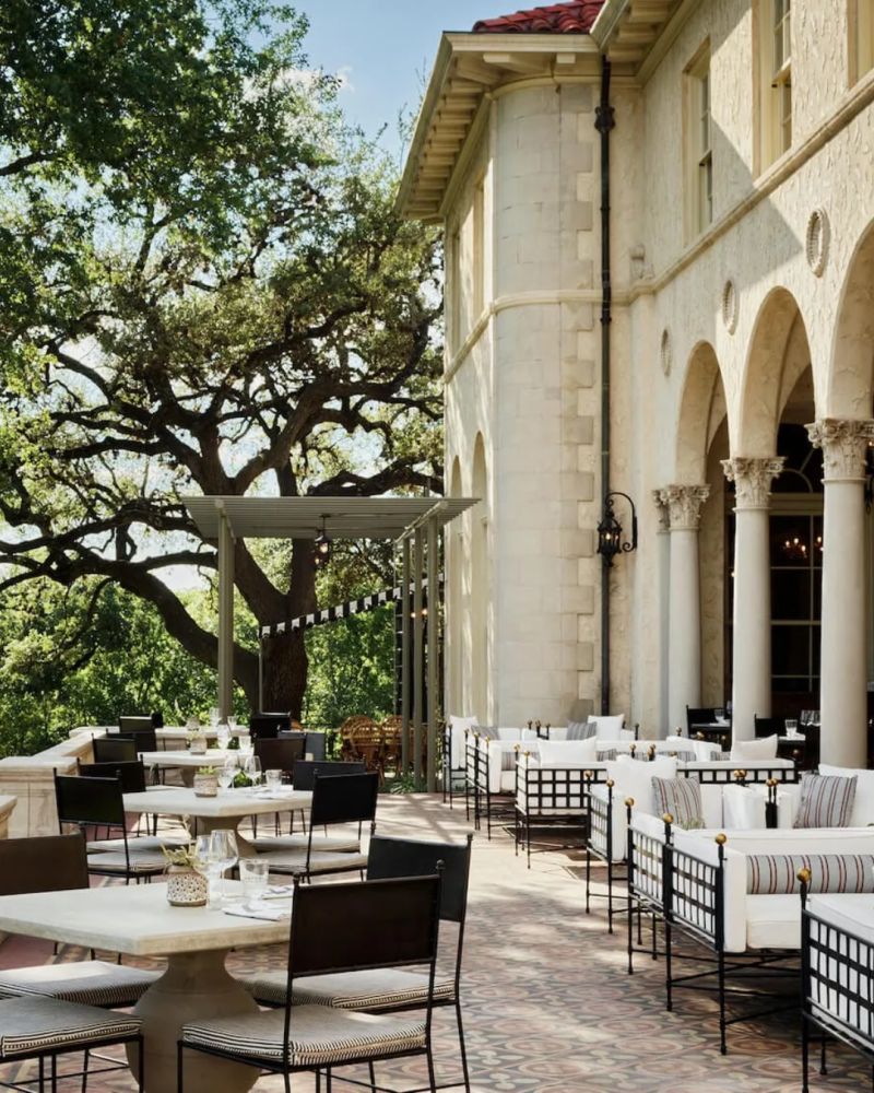 an outdoor dining area at Commodore Perry Estate